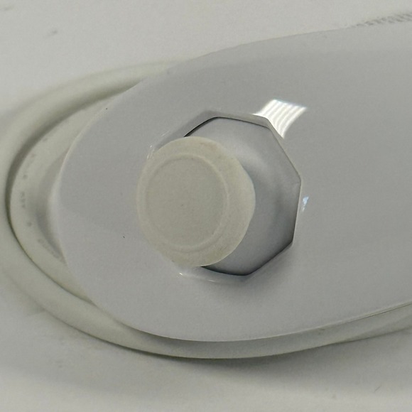 Nintendo Wii Nunchuk Controller White Wired Video Game Console Accessory - Picture 3 of 7